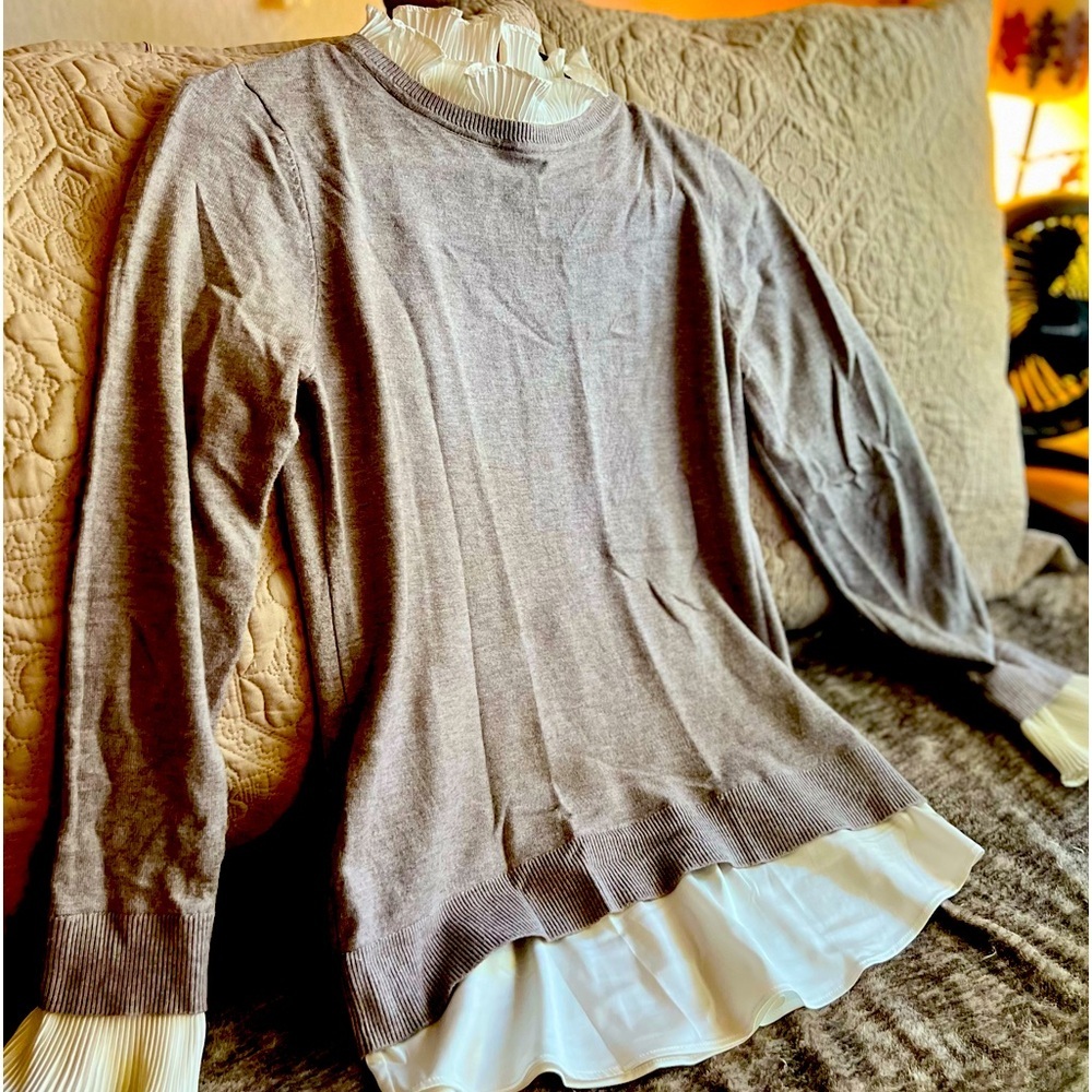 Siani- Dual Layer Design sweater. Grey & Ivory. Pretty